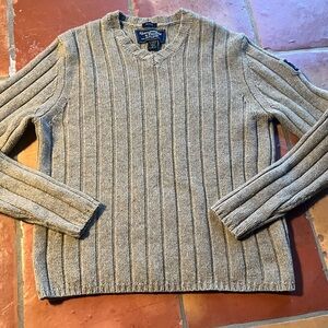 Abercrombie & Fitch Men's Gray Crewneck Sweater